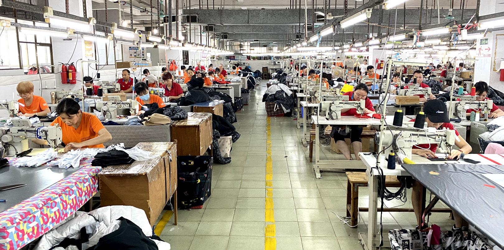 ¿Cómo elegir un fabricante profesional de chaquetas?