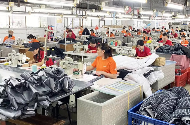 Fabricante de chaquetas de aire libre personalizado: cómo elegir el socio OEM adecuado