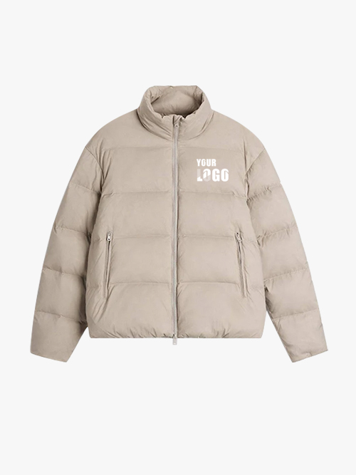 Fabricante de ropa con chaquede abajo